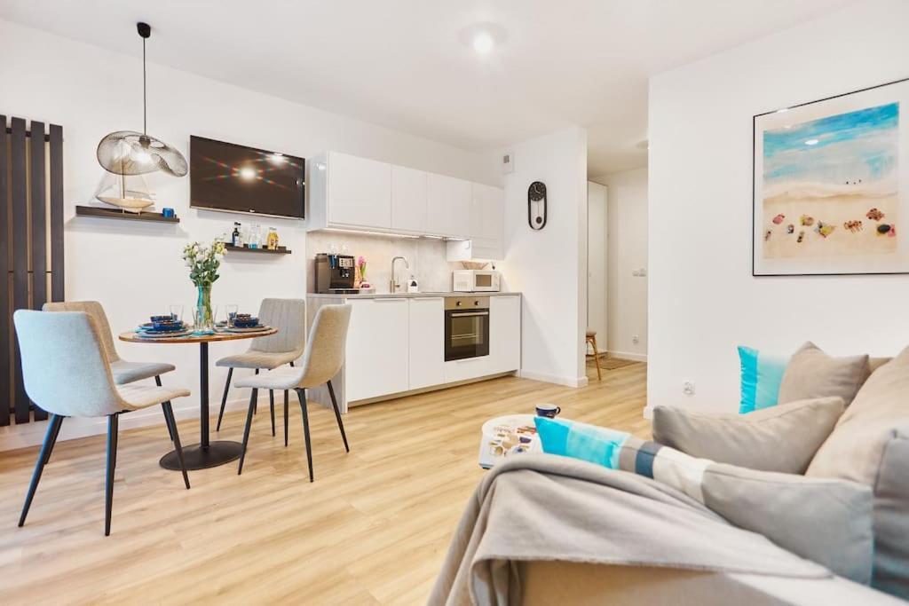 Golden Hour Apartments- Plac Slowianski 26 Свіноуйсьце Екстер'єр фото