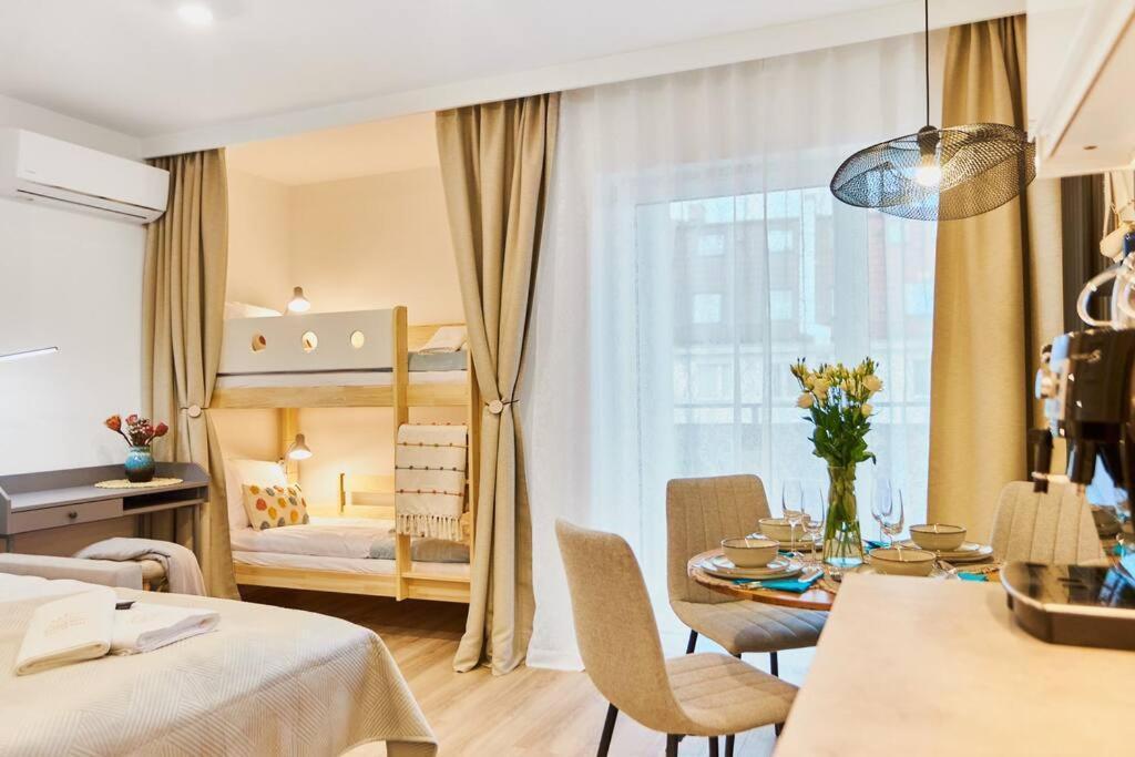 Golden Hour Apartments- Plac Slowianski 26 Свіноуйсьце Екстер'єр фото